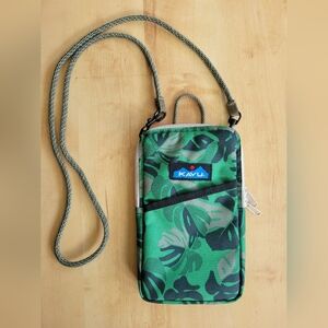 Kavu Monstera Essentials Case